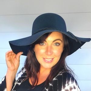 Black Floppy Faux Wool hat with braided trim